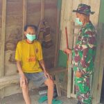 TMMD 110 Bojonegoro, Manula Jatimulyo Dapat Masker Dari Anggota Satgas
