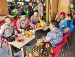 Kapolsek Banda Sakti Terima Keluhan Masyarakat Sambil Ngopi